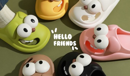 Cartoon big-eyed dog slippers