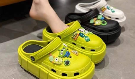 New Baotou cartoon Crocs