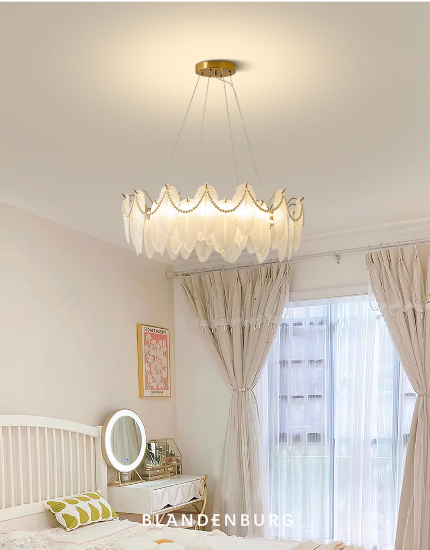 French crystal chandelier light luxury warm romantic art pearl shell lamp creative glass cloud LED chandelier