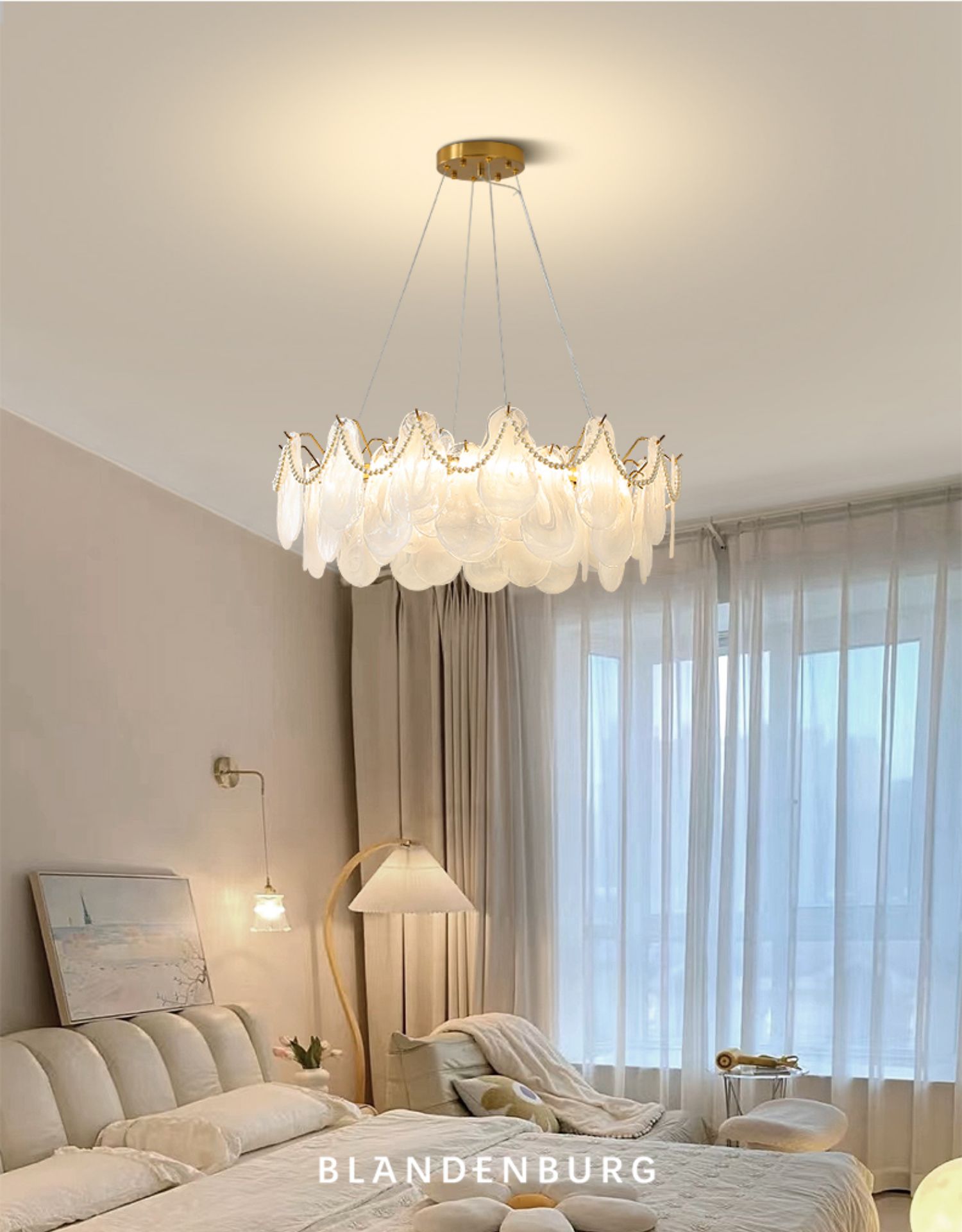 French crystal chandelier light luxury warm romantic art pearl shell lamp creative glass cloud LED chandelier