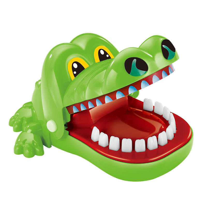 Tricky toys, finger biting, big mouth, crocodile, shark, vicious dog pulling teeth, spoofing pirates, bucket and sword parent-child interaction
