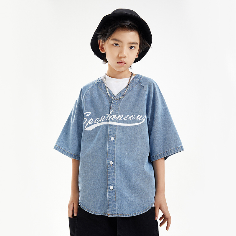 Trendy summer new boys’ short-sleeved denim baseball uniform loose children’s soft denim shirt middle and big children’s thin section