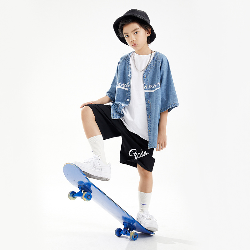 Trendy summer new boys’ short-sleeved denim baseball uniform loose children’s soft denim shirt middle and big children’s thin section