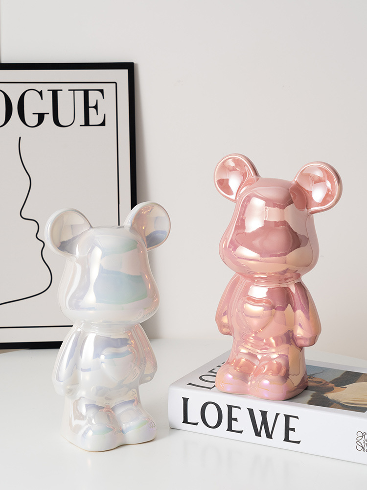 Light luxury love bear decoration living room high-end soft decoration TV cabinet wine cabinet cartoon violent bear hand office boy