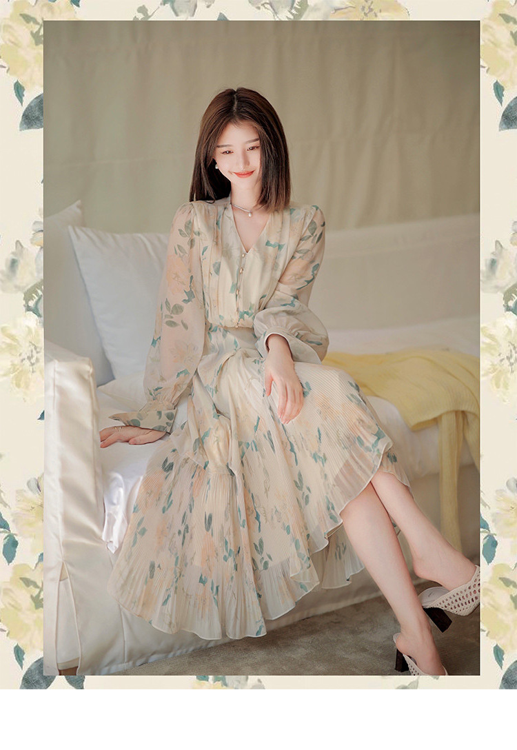 Gentle fresh age reduction floral dress two sets
