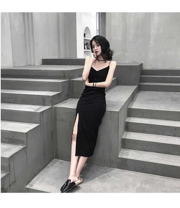 Halter dress female platycodon French slim slit inside with a little black skirt base