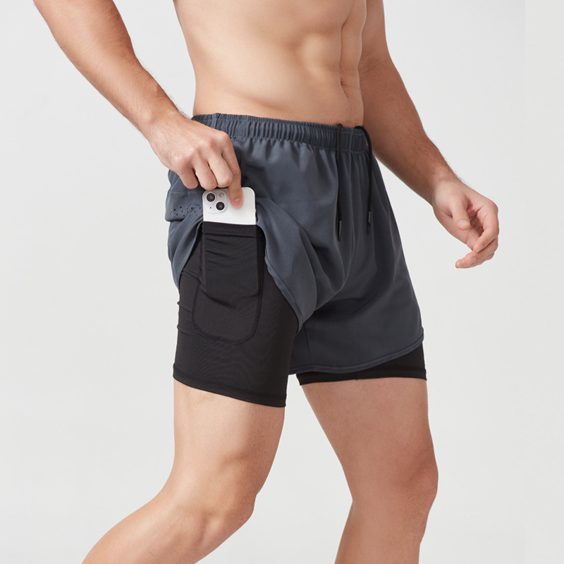 Three-quarter quick-drying double-layer gym shorts with anti-slip lining