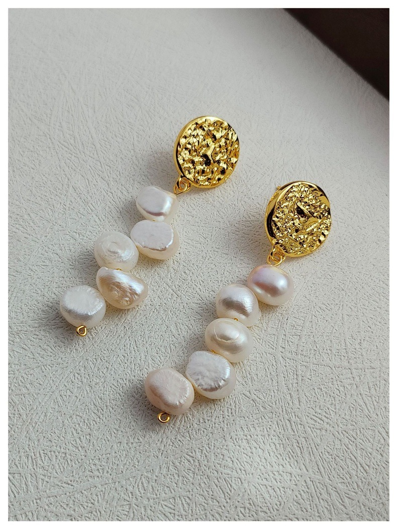 Baroque pearl earrings