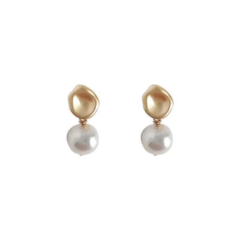 Baroque shaped fresh water pearl 925 silver needle