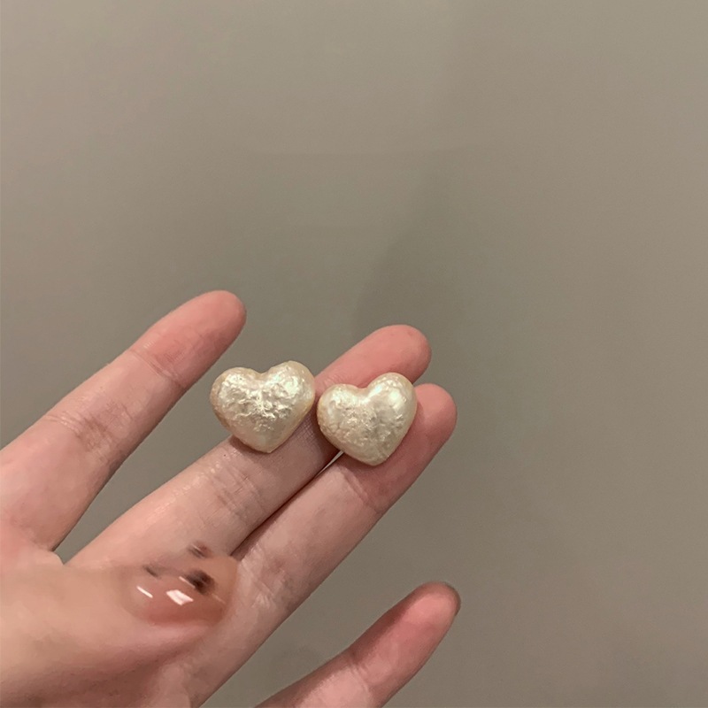 Baroque shaped fresh water pearl 925 silver needle