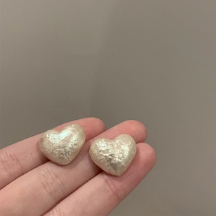 Baroque shaped fresh water pearl 925 silver needle