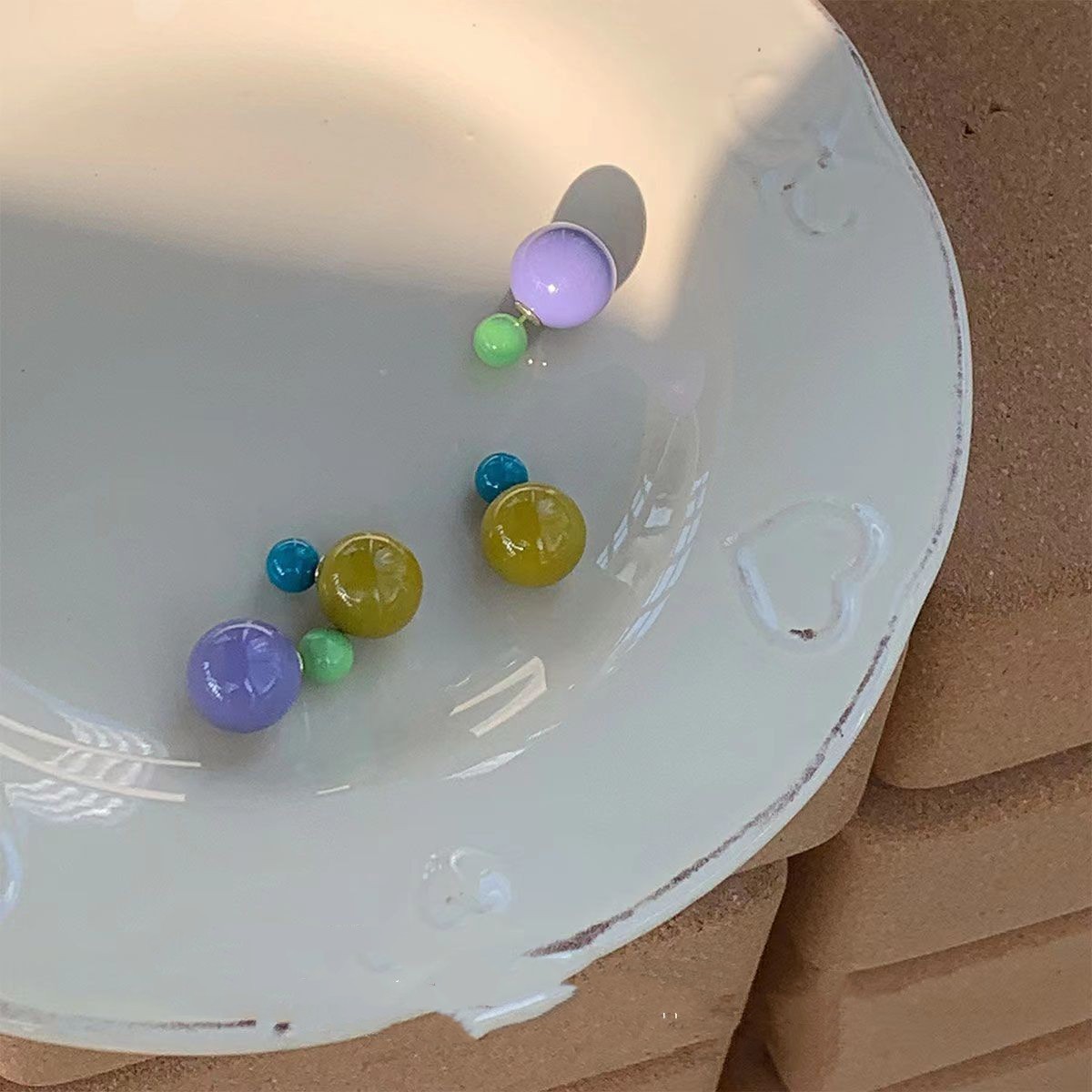 Bubblegum back pendant with two ball candy earrings