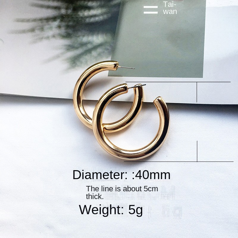 C circle metallic earrings for women