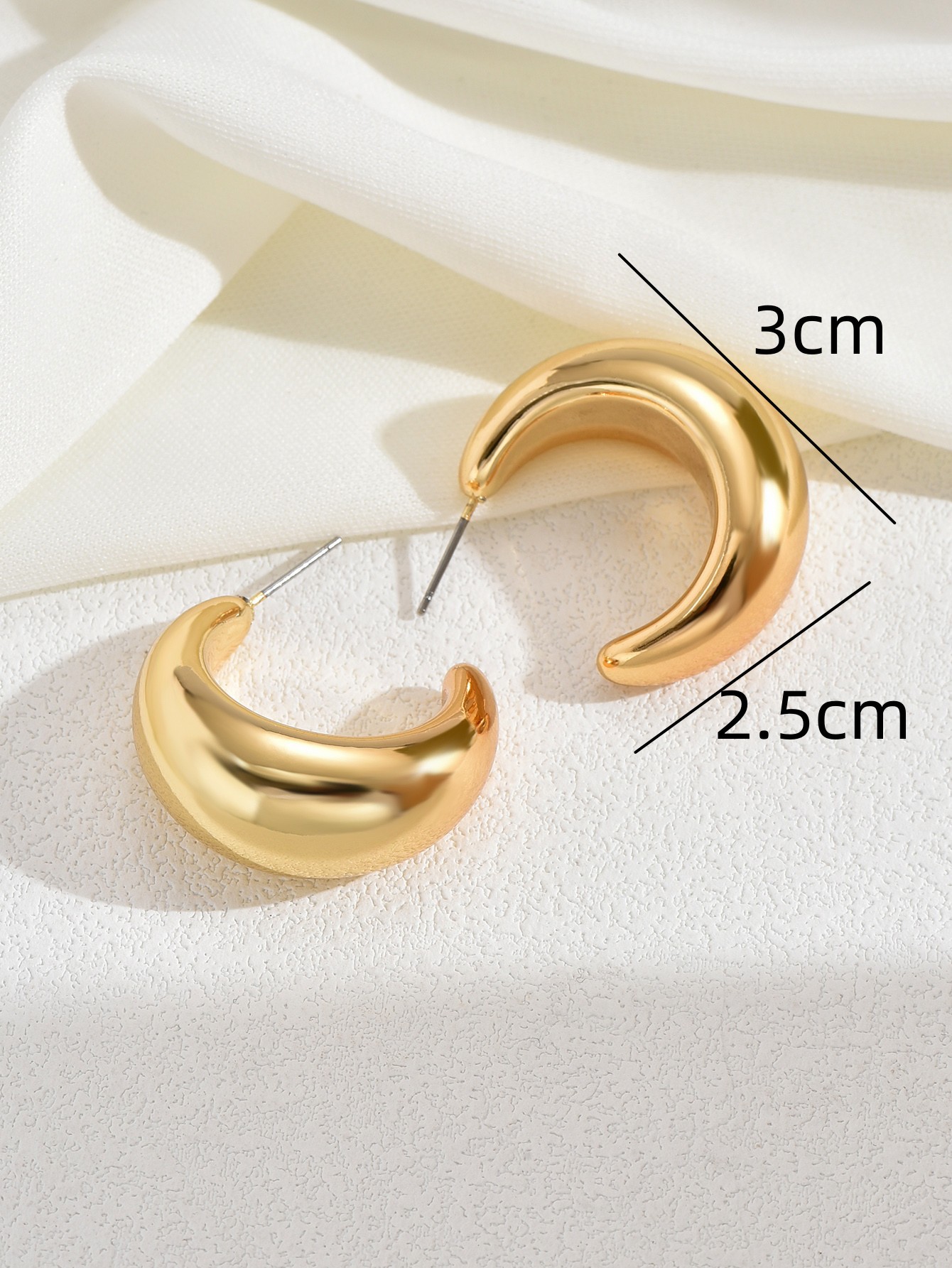 C circle metallic earrings for women