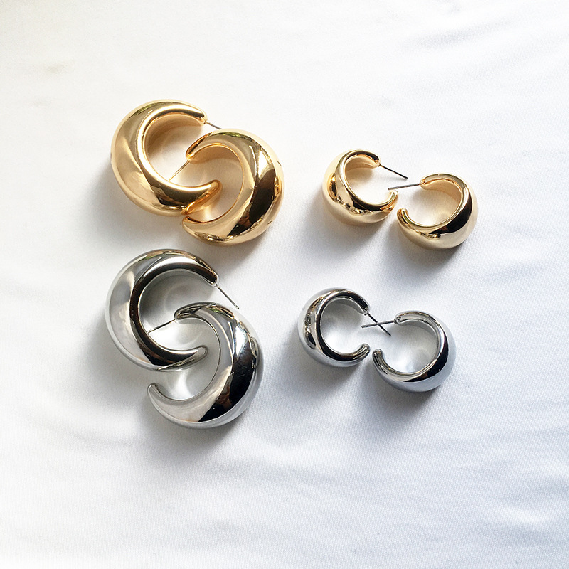 C circle metallic earrings for women