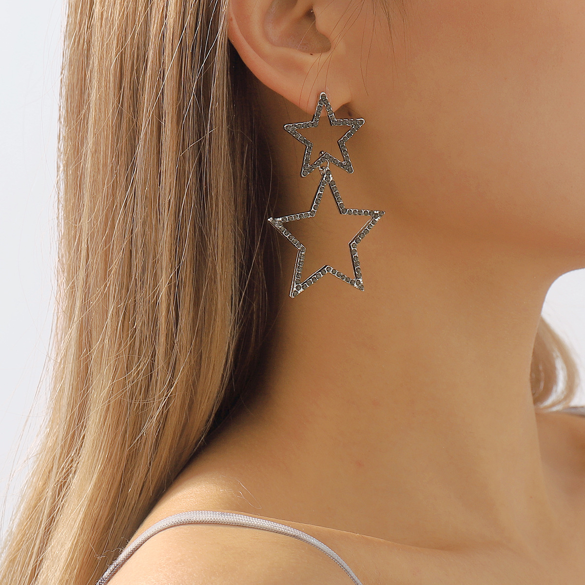 Double rhinestone earrings with five-pointed star