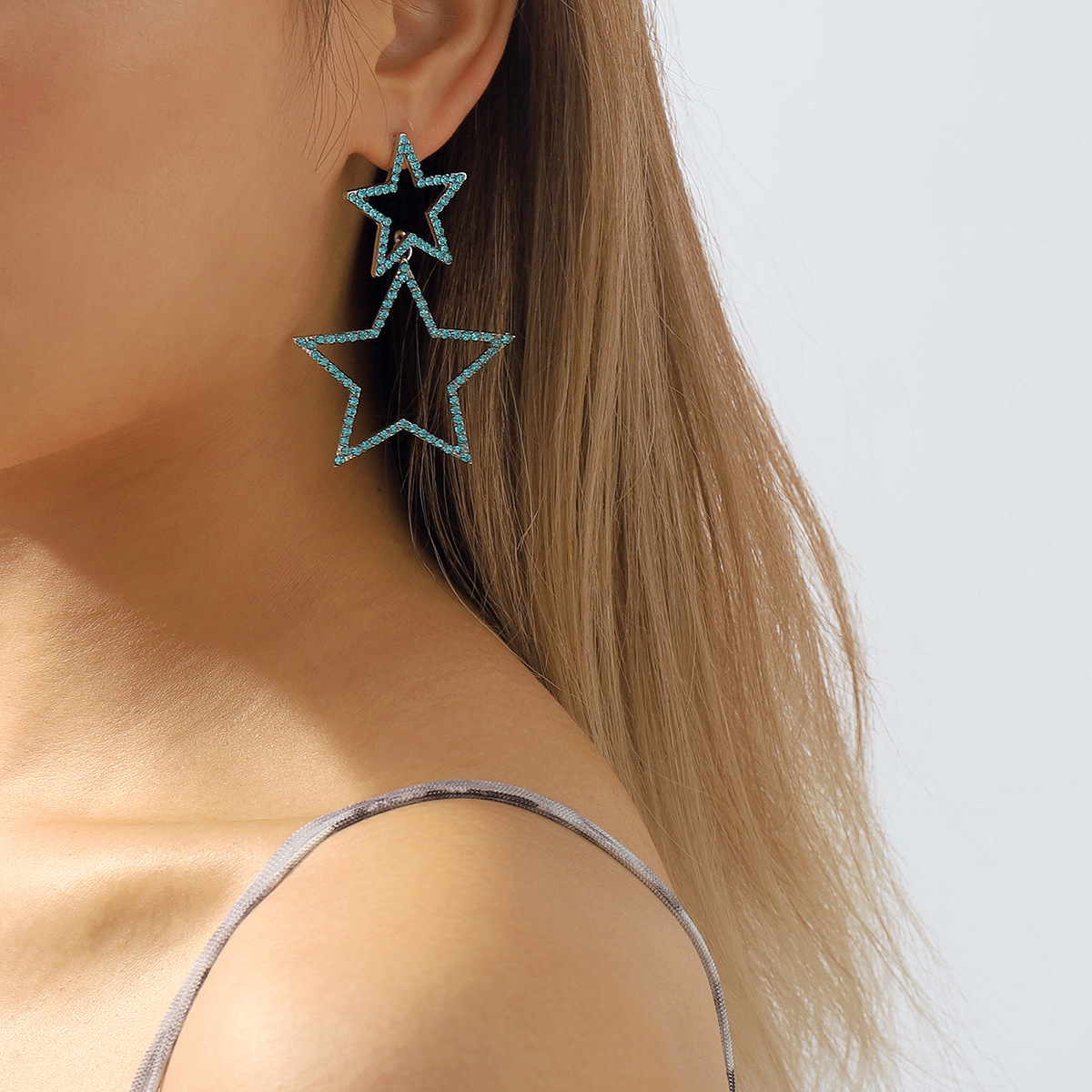 Double rhinestone earrings with five-pointed star
