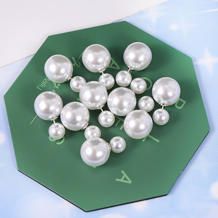 Double-sided pearl stud earrings