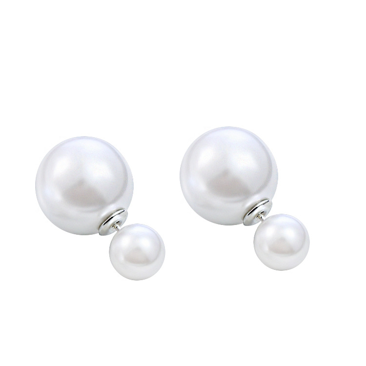 Double-sided pearl stud earrings