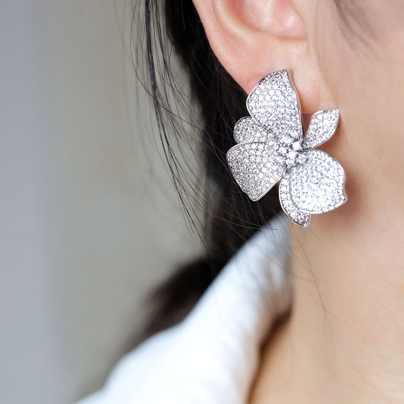 Flower earrings S925 Silver needle full of diamond studs