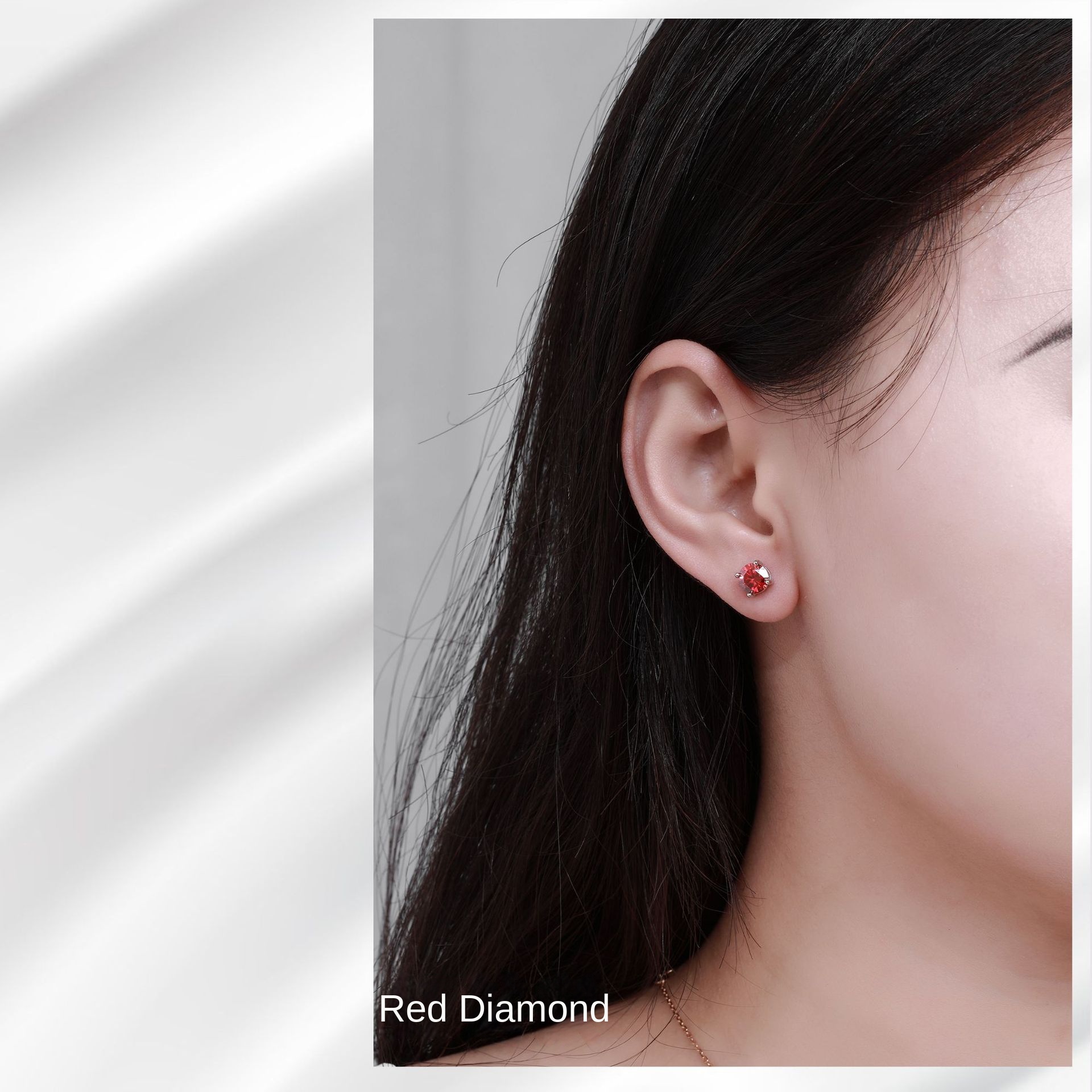 Four jaw Mossan stud earrings