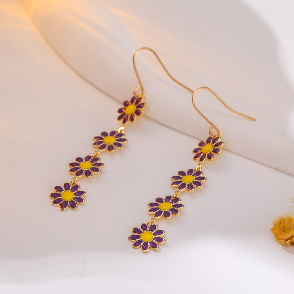 Little fresh Daisy drop oil colored earrings