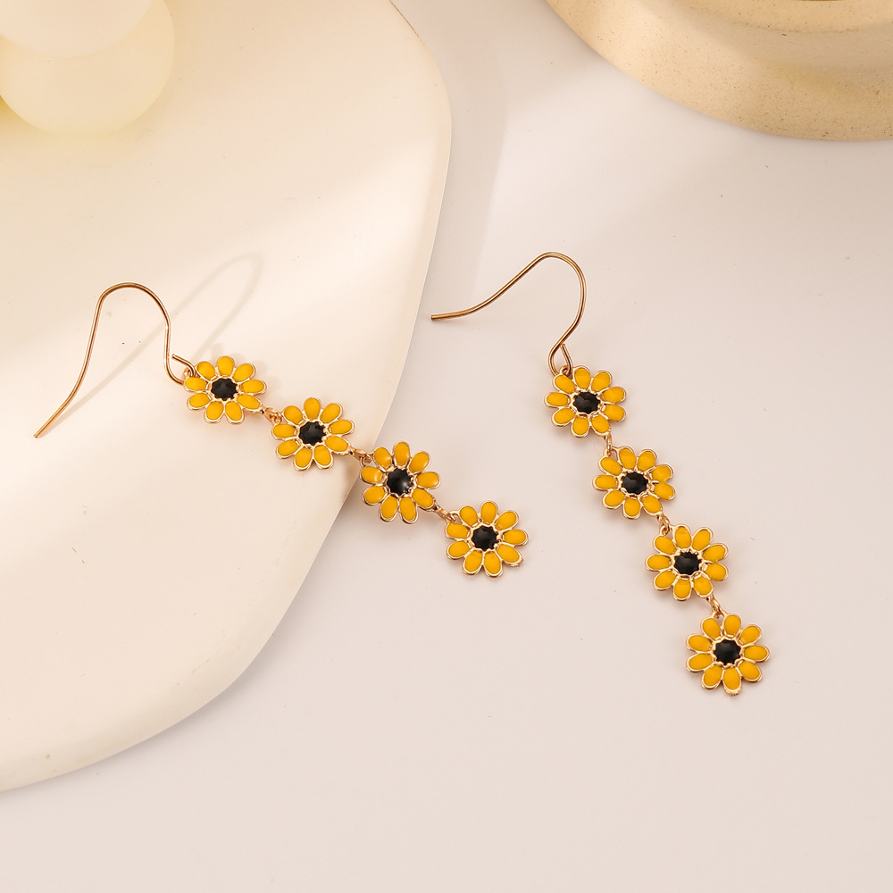 Little fresh Daisy drop oil colored earrings