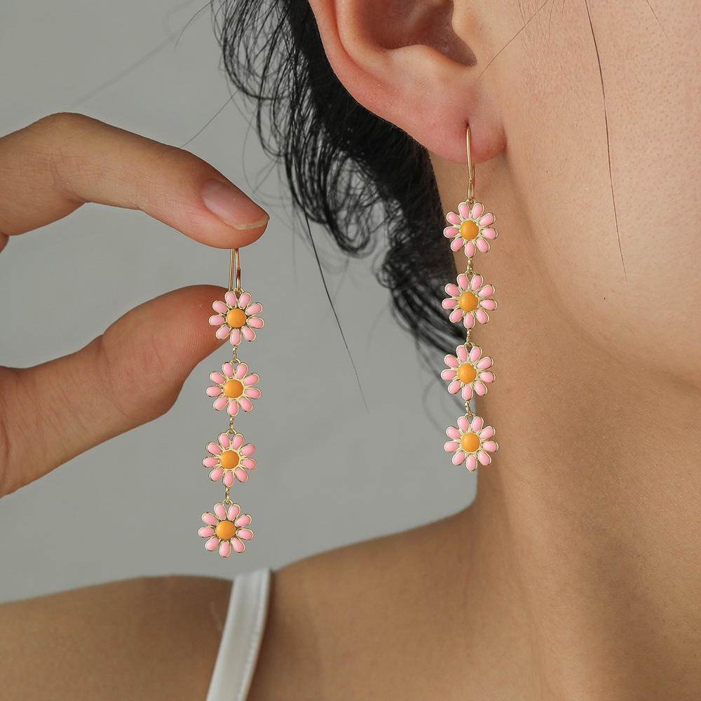 Little fresh Daisy drop oil colored earrings