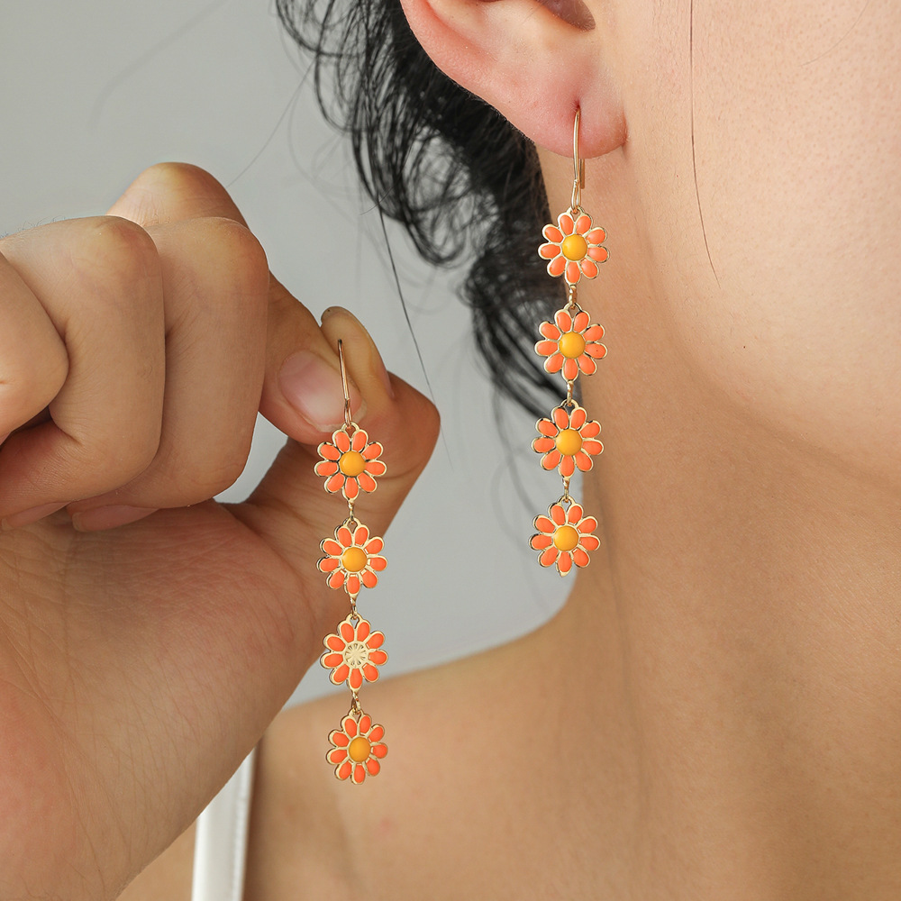 Little fresh Daisy drop oil colored earrings