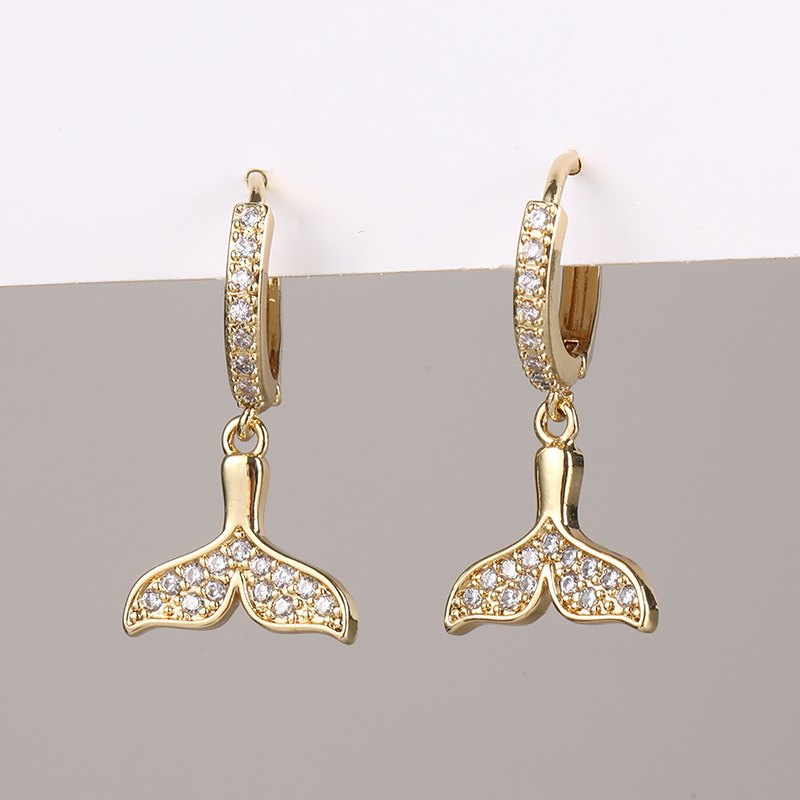Micro-inlaid zircon ear hanging