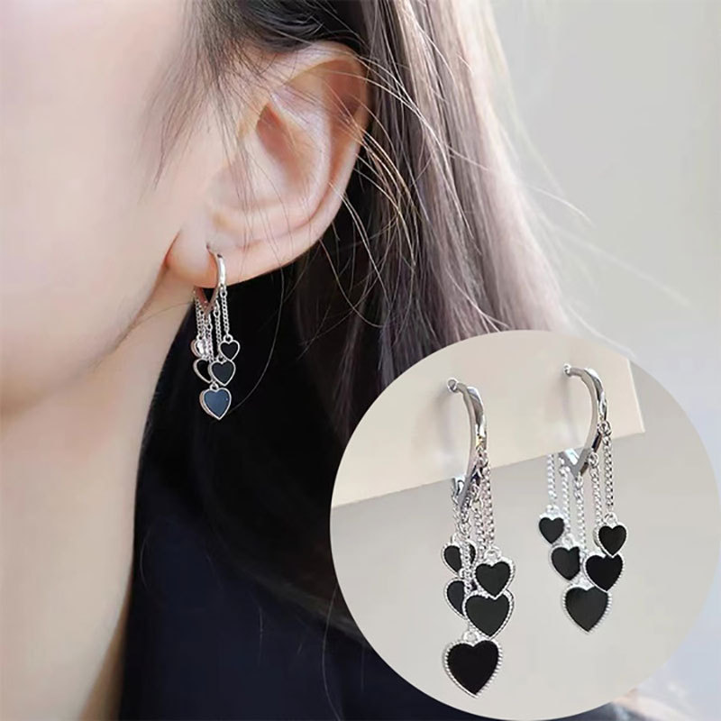New Korean black love earrings