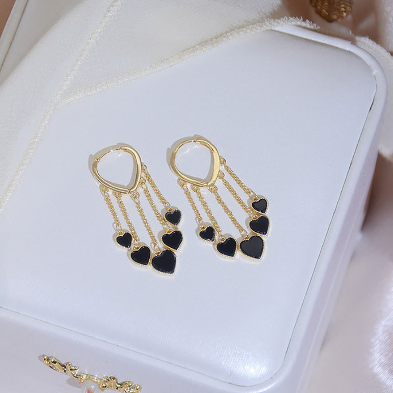 New Korean black love earrings