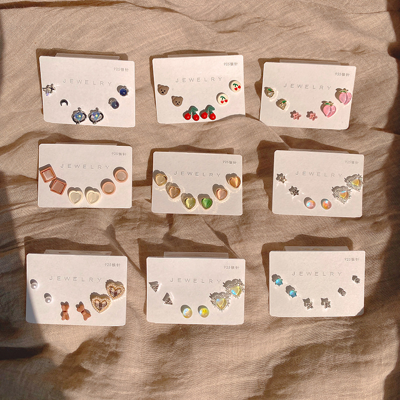 One week compact stud set with premium earrings