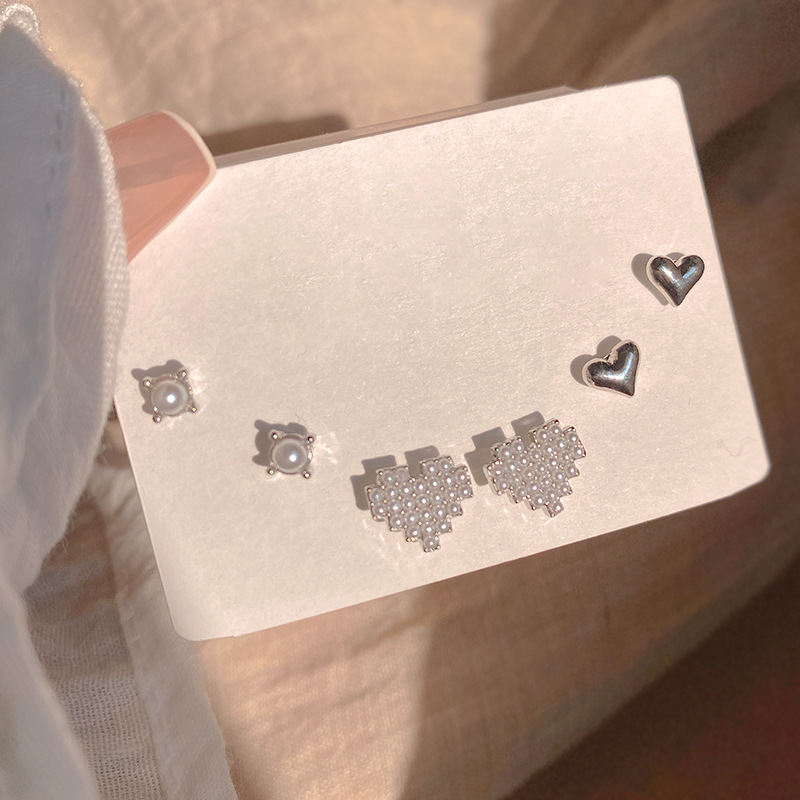 One week compact stud set with premium earrings