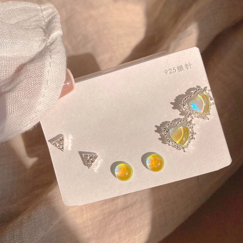 One week compact stud set with premium earrings