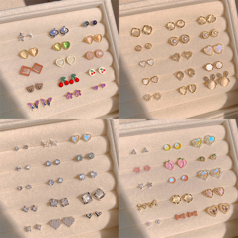 One week compact stud set with premium earrings