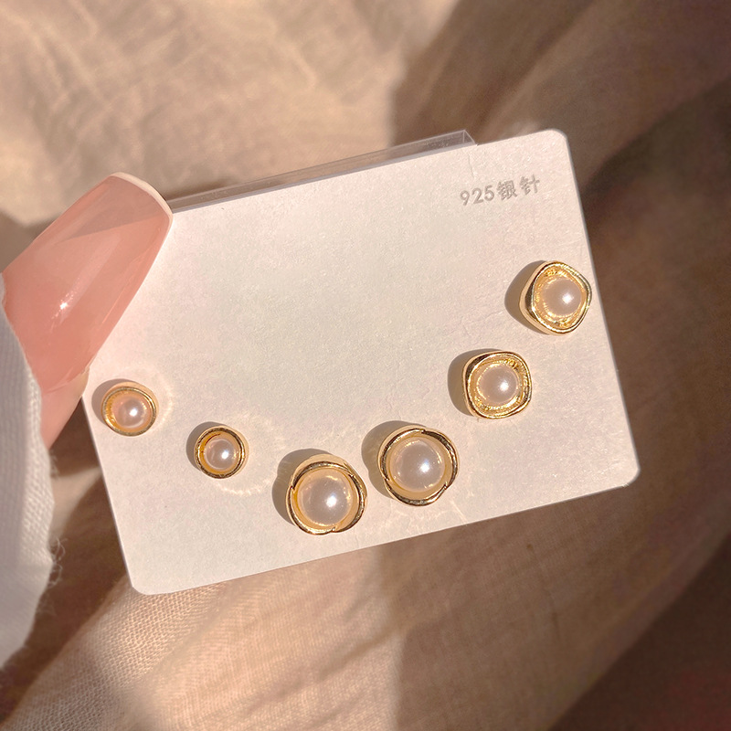 One week compact stud set with premium earrings