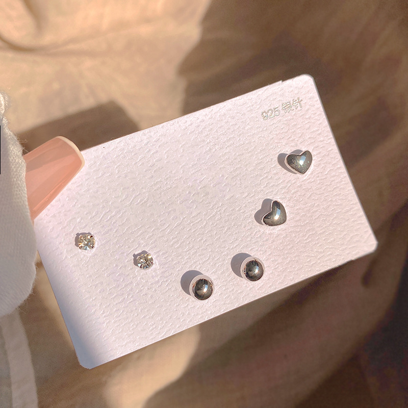 One week compact stud set with premium earrings