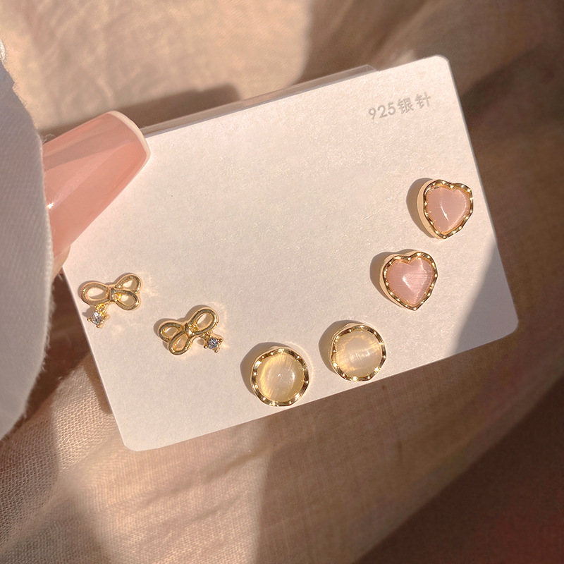 One week compact stud set with premium earrings