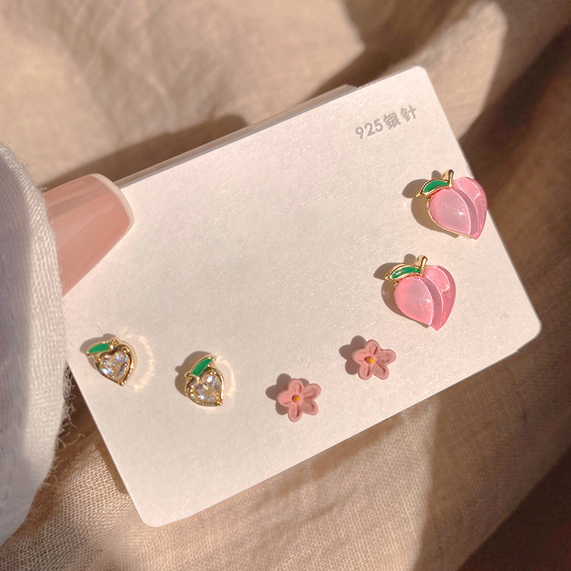 One week compact stud set with premium earrings