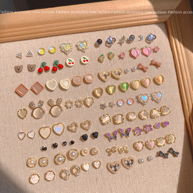 One week compact stud set with premium earrings