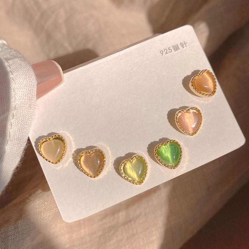 One week compact stud set with premium earrings