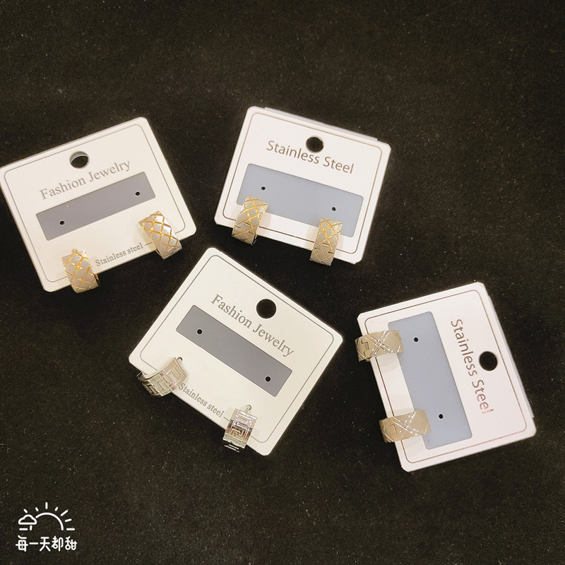 Titanium steel ear buckle for both men and women for allergy prevention