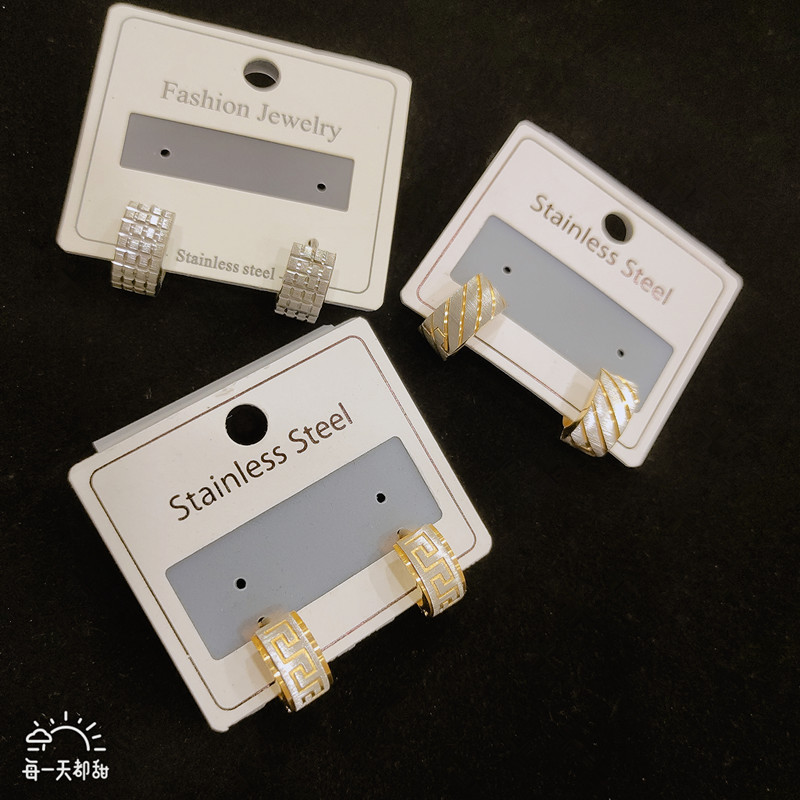 Titanium steel ear buckle for both men and women for allergy prevention