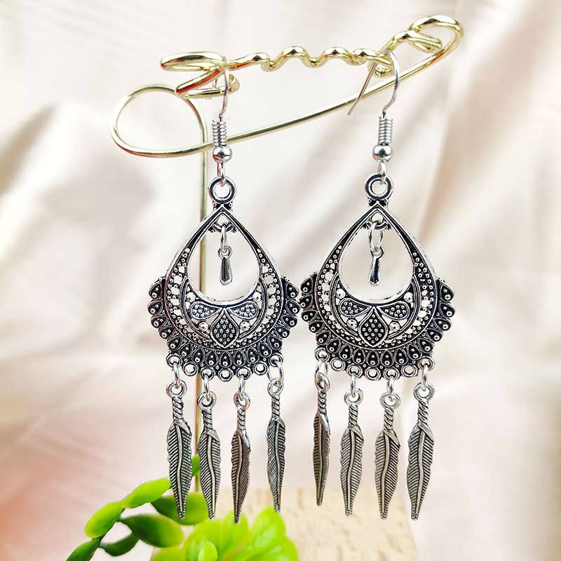 Vintage turquoise earrings with silver fringe