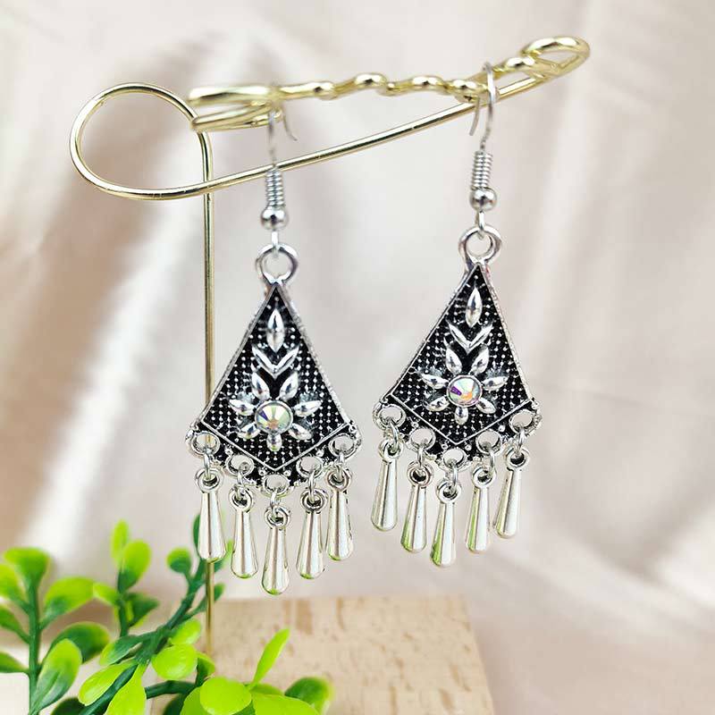 Vintage turquoise earrings with silver fringe