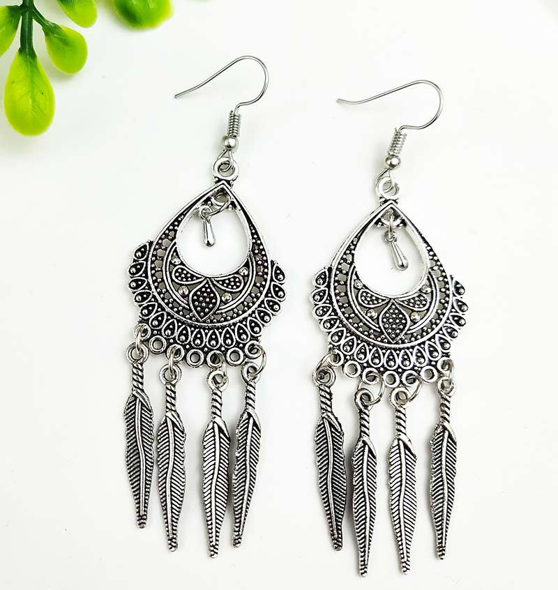 Vintage turquoise earrings with silver fringe