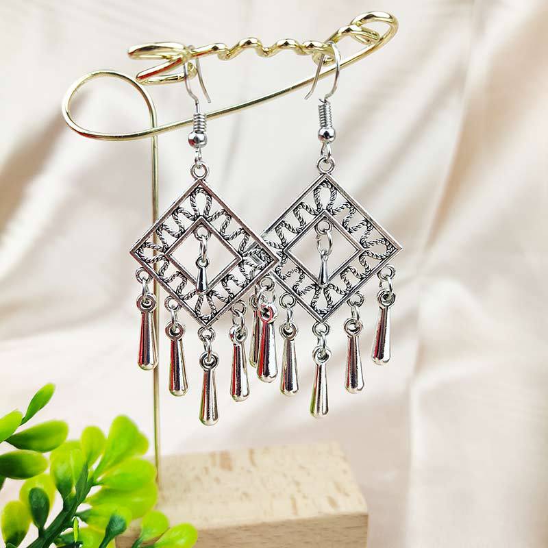 Vintage turquoise earrings with silver fringe