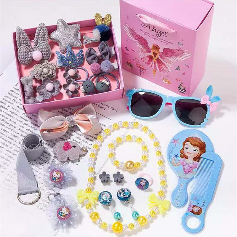 28 piece gift box with cute little princess tiara