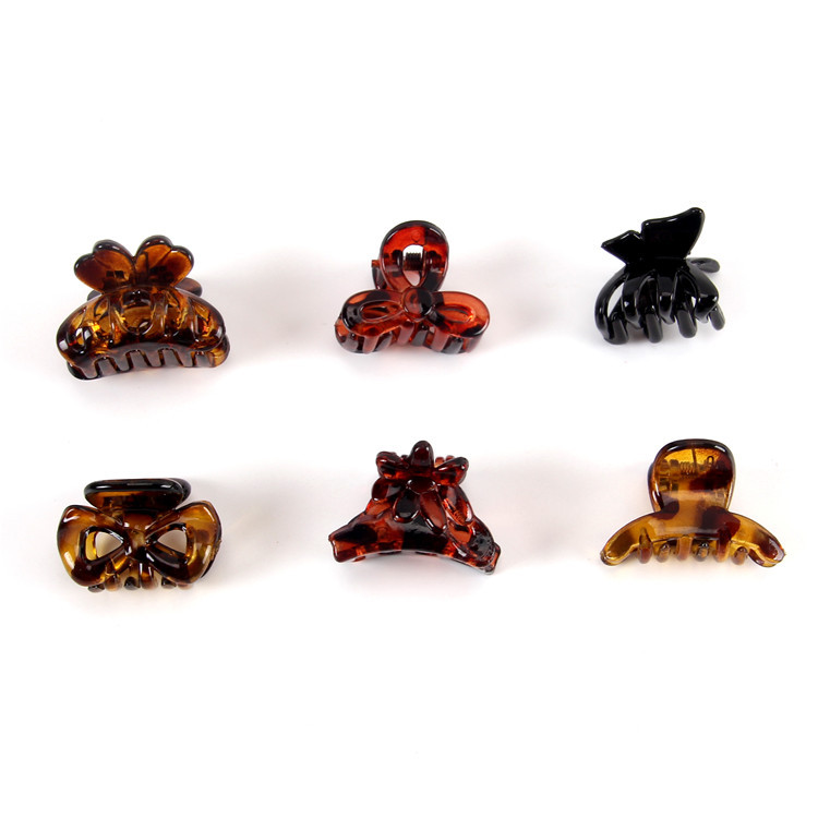 6 cardstock amber cute mini grab clips for children’s hair in pigtails